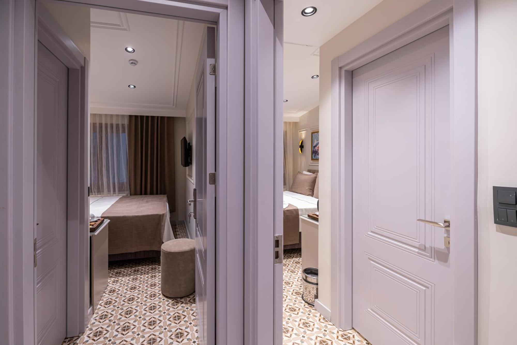 Pera Luna Premium Hotel Istanbul Exterior photo